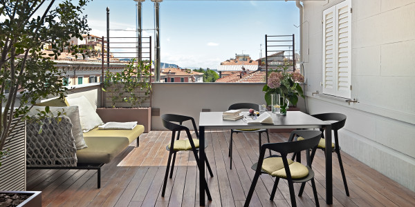 Comprar / Vender Pisos y Plantas Bajas en Sabadell · con Terraza